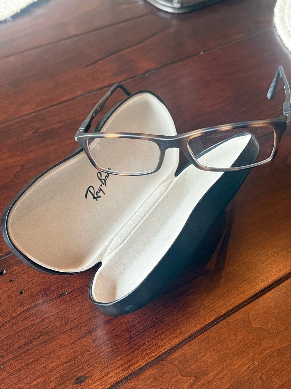 Ray-Ban Brown Tortoiseshell Rectangle Glasses-currently blue light glass in them